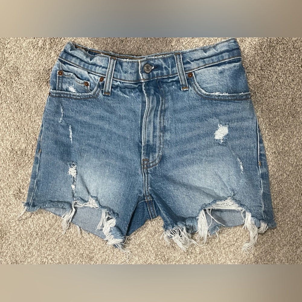 Abercrombie High Rise Mom Short